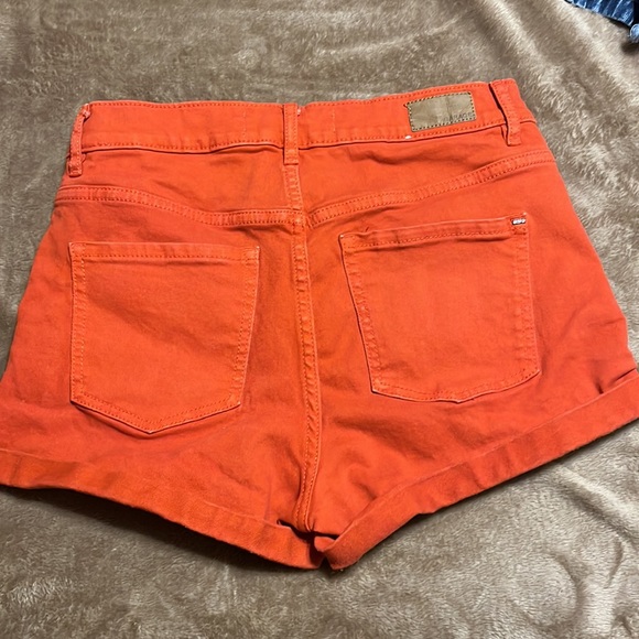 Retro High Waisted Shorts - Picture 3 of 6